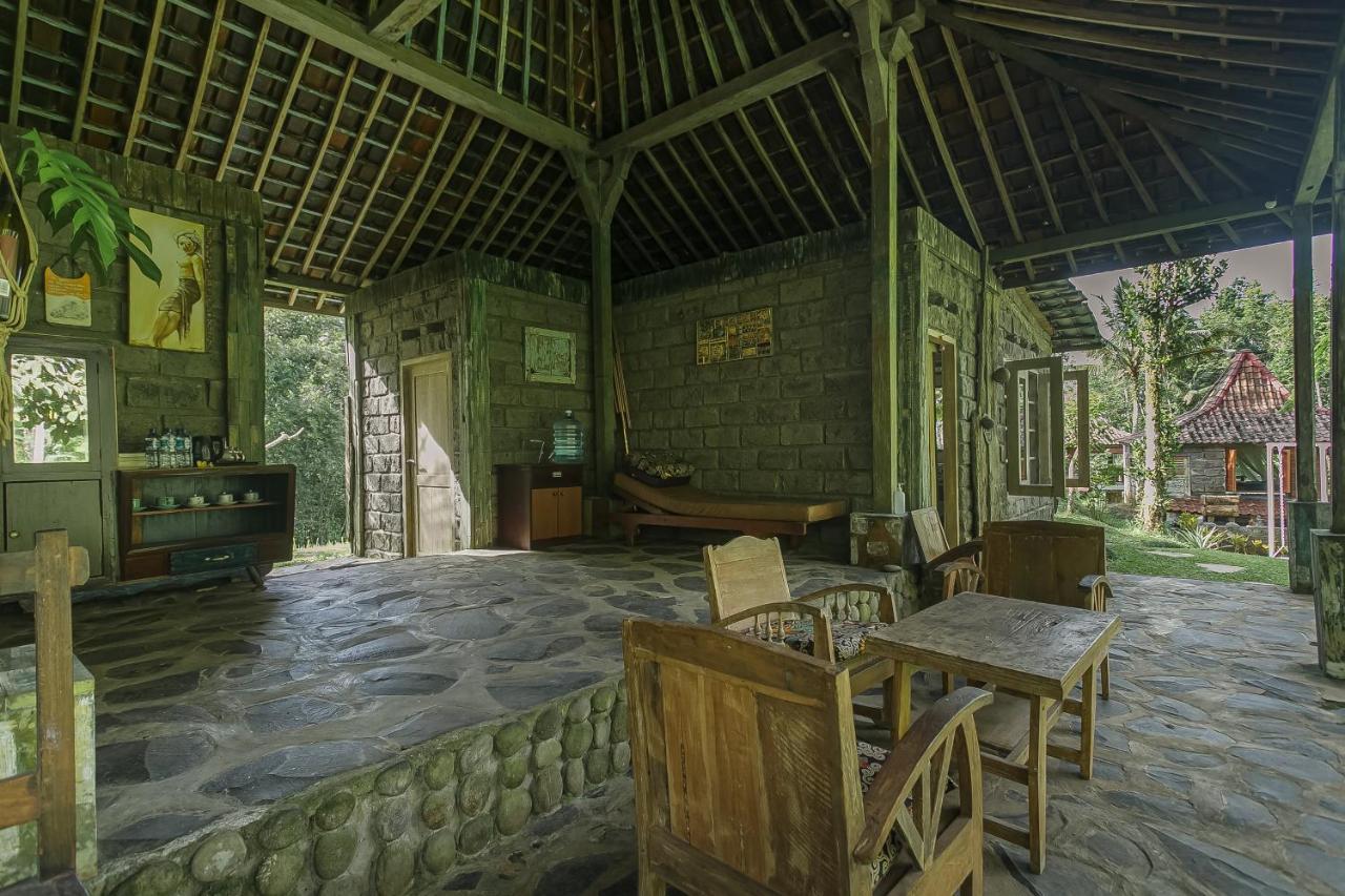 Tepi Sawah Lodge & Retreat Jatiluwih Exterior photo